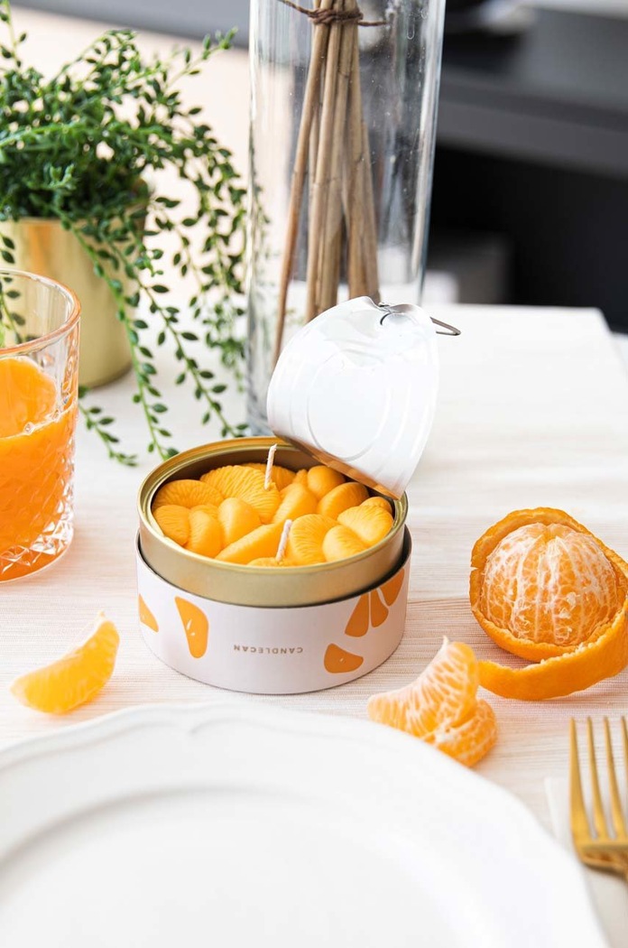 Świeca zapachowa Peeled Tangerines CandleCan pomarańczowy can.tangerine