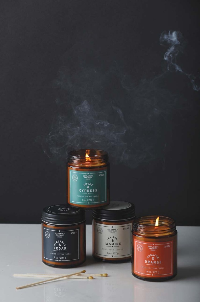 Vonná sójová svíčka Gentelmen's Hardware Bergamot & Cedar 227 g GEN593UK. vícebarevná