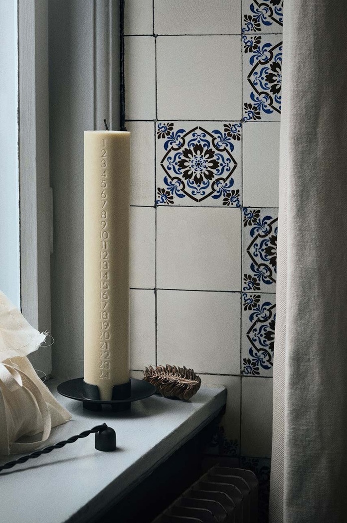Zvono za gašenje svijeća ferm LIVING Twist crna 1104267456