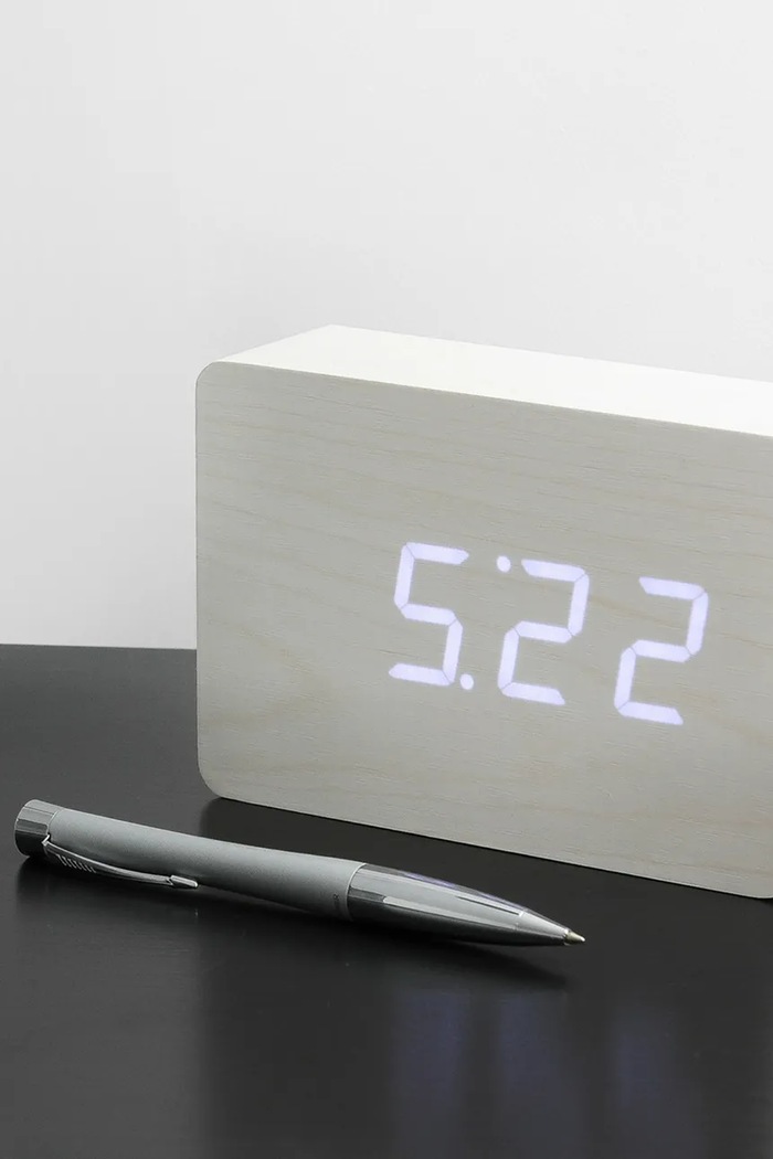 Gingko Design ceas led Brick White Click Clock GK15W13 alb AA00