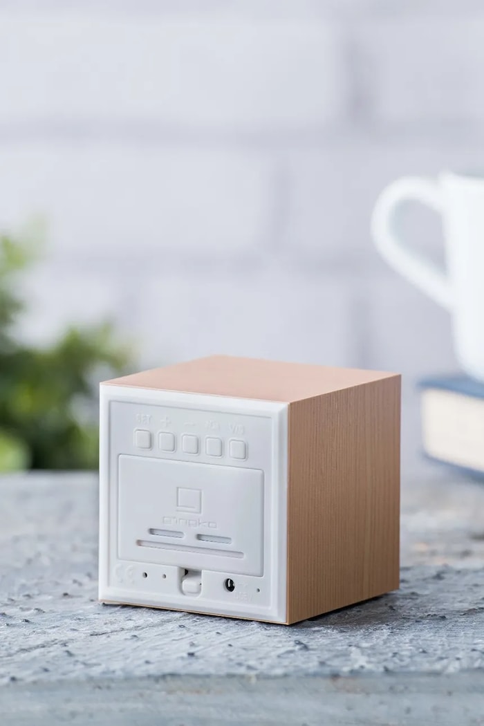 Gingko Design ceas de masă Cube Click Clock galben GK08G11