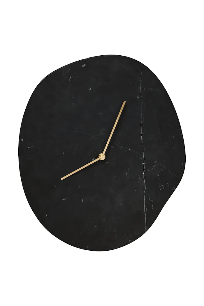 Nástenné hodiny ferm LIVING Melt 28 x 33 cm čierna 1104272415