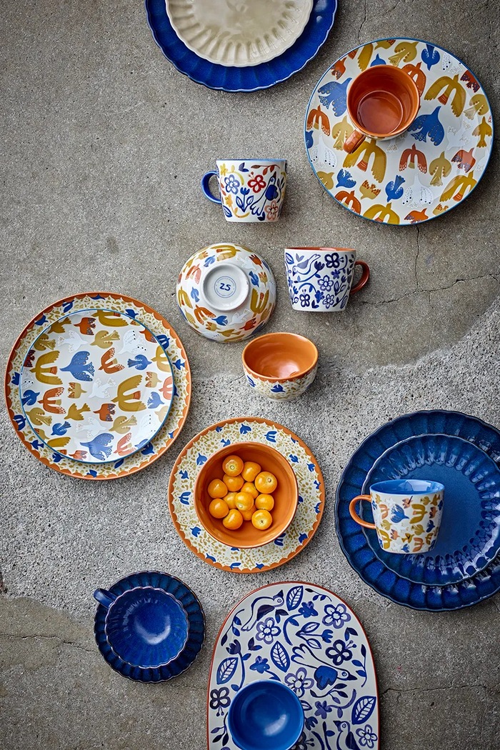 Bloomingville komplet krožnikov iz kamenine 20 x 3 cm 82073098 pisana AA00