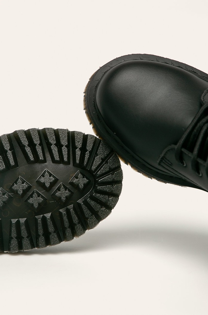 Farmářky Dr. Martens černá DM25310001