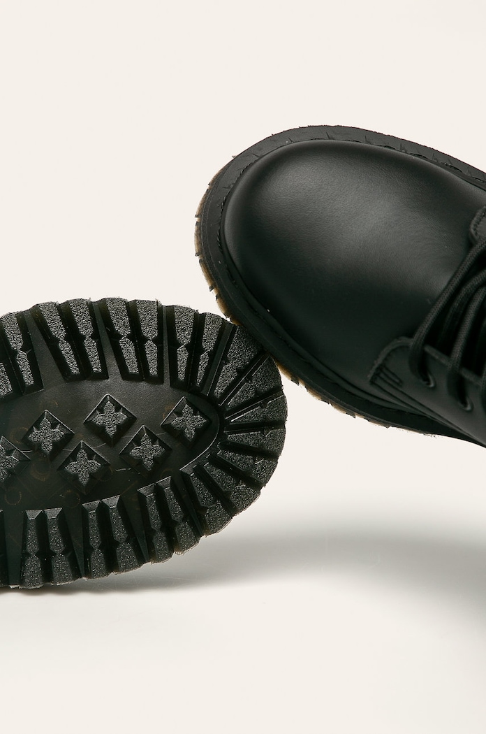 Farmářky Dr. Martens černá DM25310001