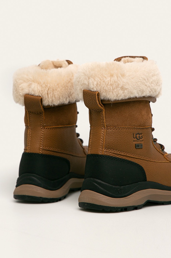 UGG Μπότες χιονιού Adirondack Boot III καφέ 1095141