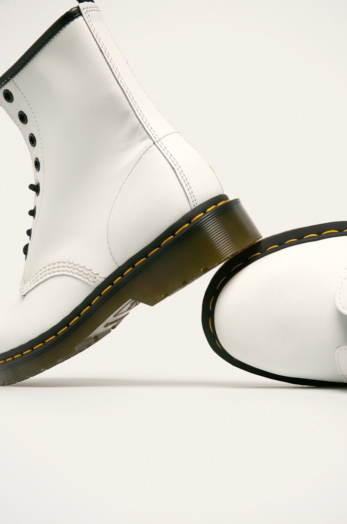 Kožené farmářky Dr. Martens DM11822100 bílá