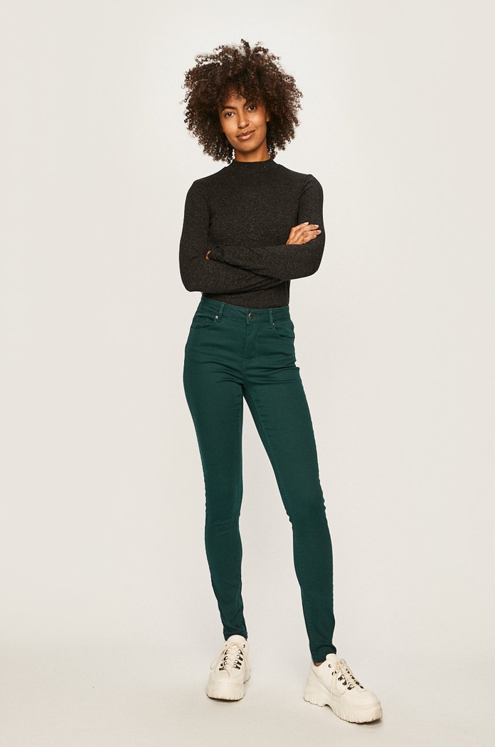 Vero Moda - Rifle VMHot 10210798 zelená AW19
