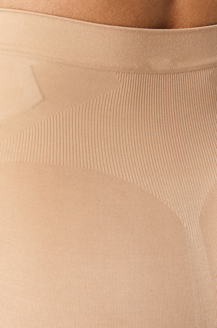 Oblečenie Spanx - Modelujúce šortky Oncore Mid-Thigh SS6615 béžová