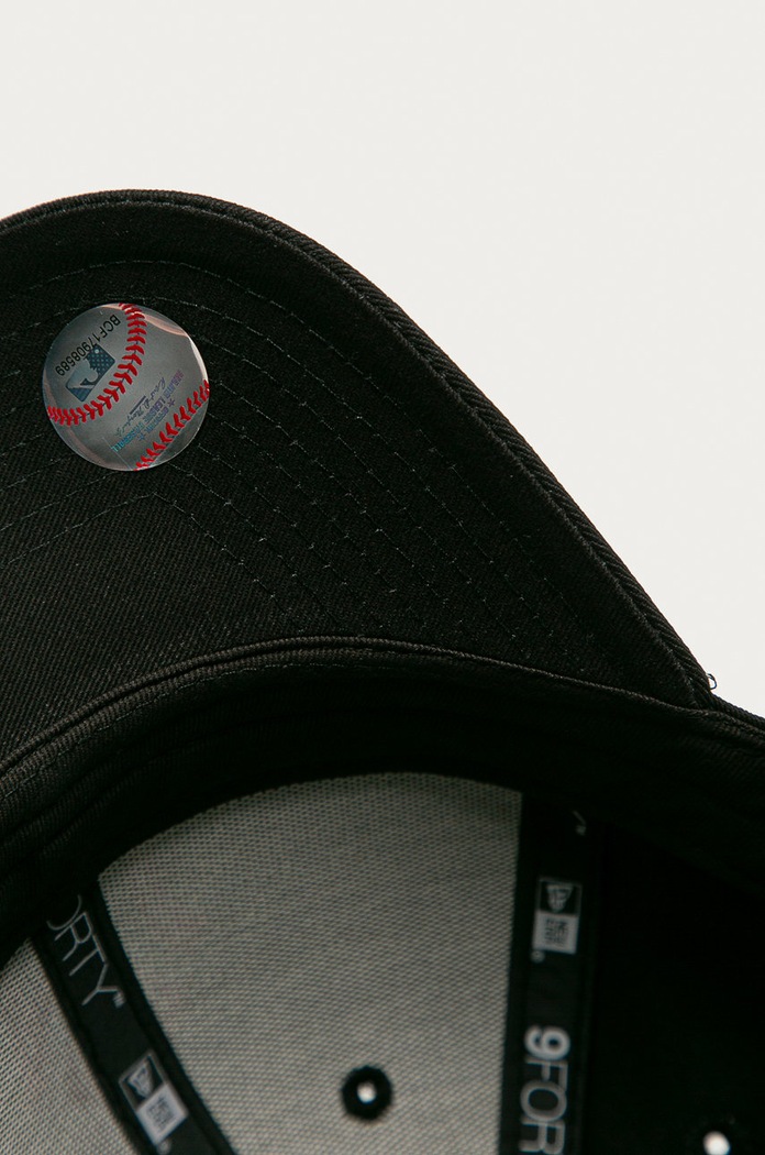 Čiapka New Era LEAGUE ESSENTIAL 9FORTY® čierna 12380594