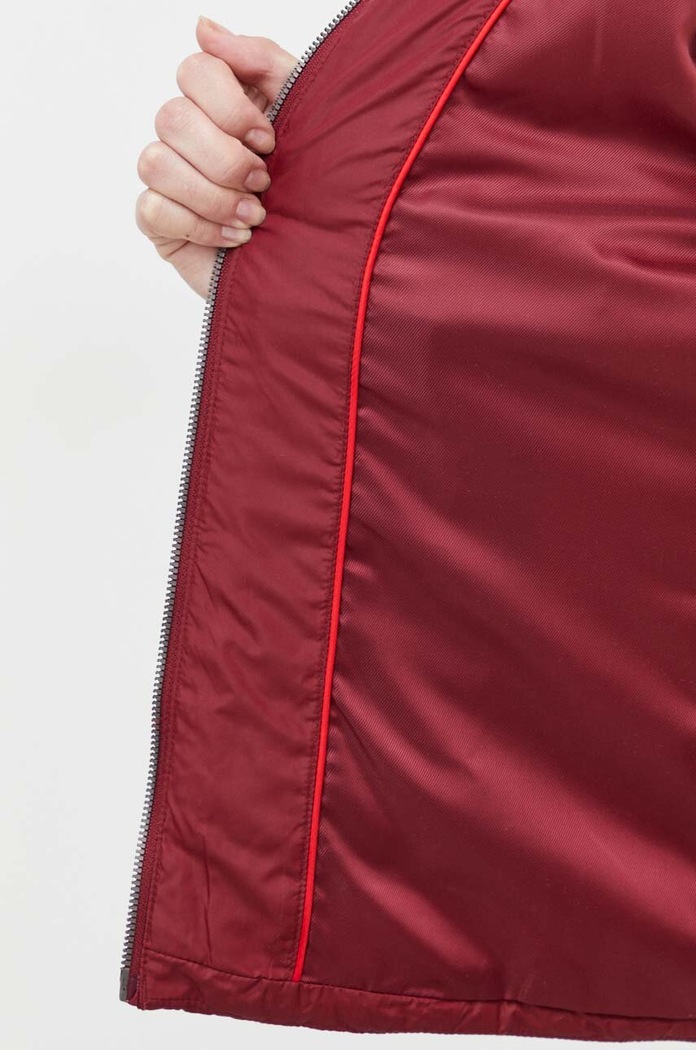 Páperová bunda Tommy Jeans DW0DW08588