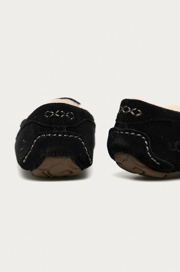 Обувки UGG - Кожени чехли Ansley 1106878.BLK черен