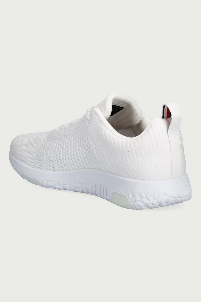 Obuwie Tommy Hilfiger Sneakersy męskie FM0FM02838YBR biały