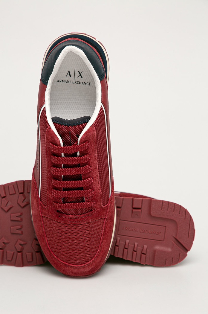 Buty Armani Exchange bordowy XUX083.XV263