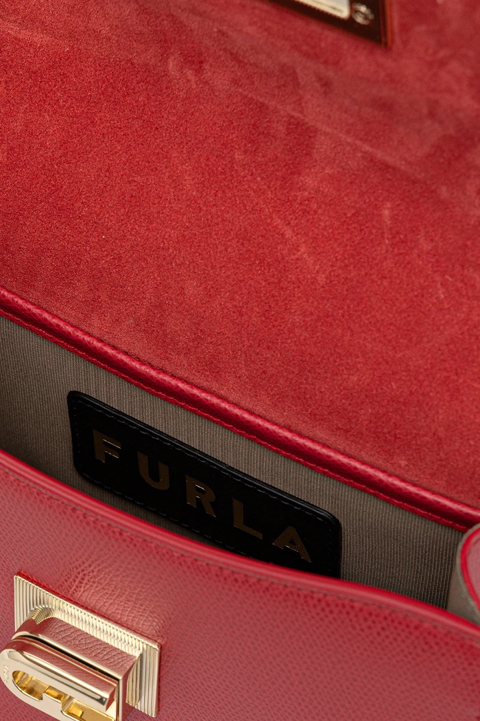 Usnjena torbica Furla 1927 BAFKACO.ARE000.RUB00 rdeča