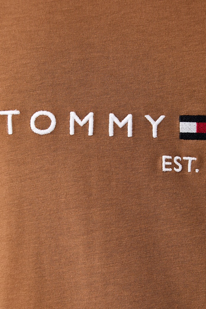 Tommy Hilfiger majica za muškarce od pamuka MW0MW11797 smeđa