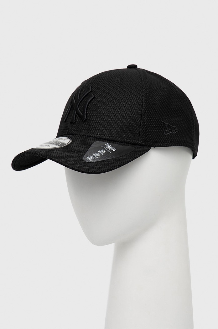 Шапка New Era DIAMOND ERA ESSENTIAL 9FORTY® ситен черен 12040560
