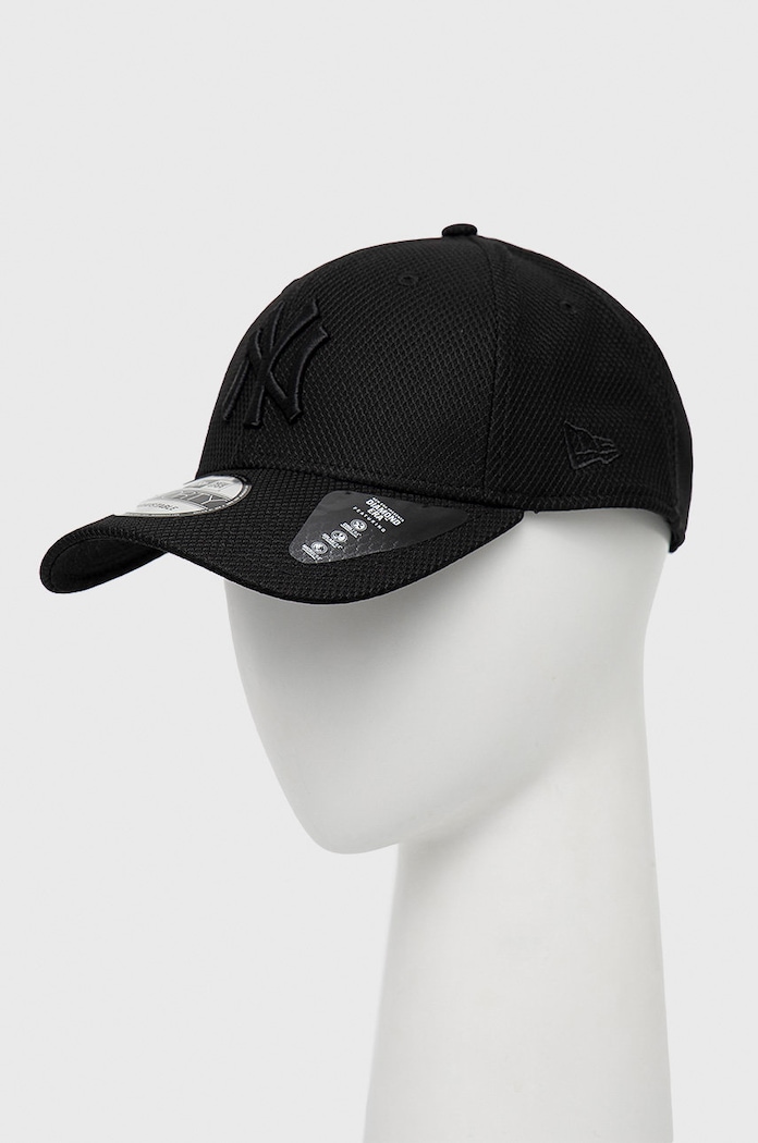 Шапка New Era DIAMOND ERA ESSENTIAL 9FORTY® ситен черен 12040560