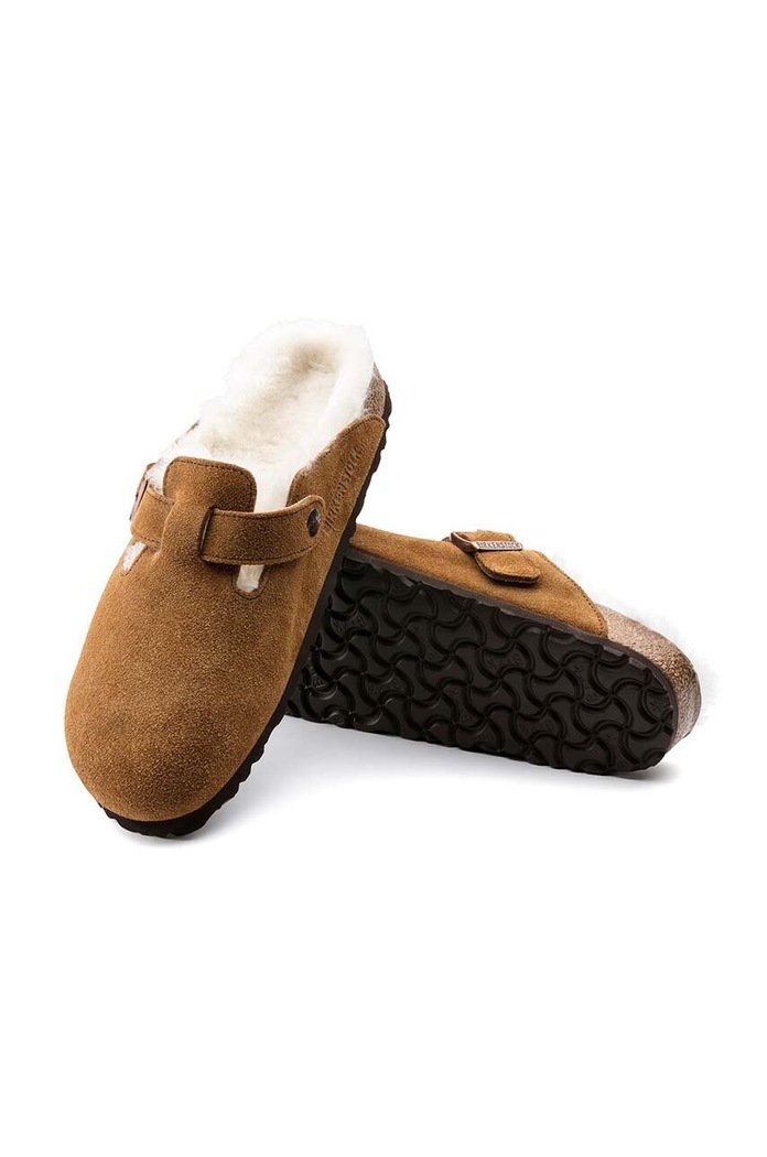 Kapcie zamszowe Birkenstock brązowy 1001140.Sheepskin.Mink