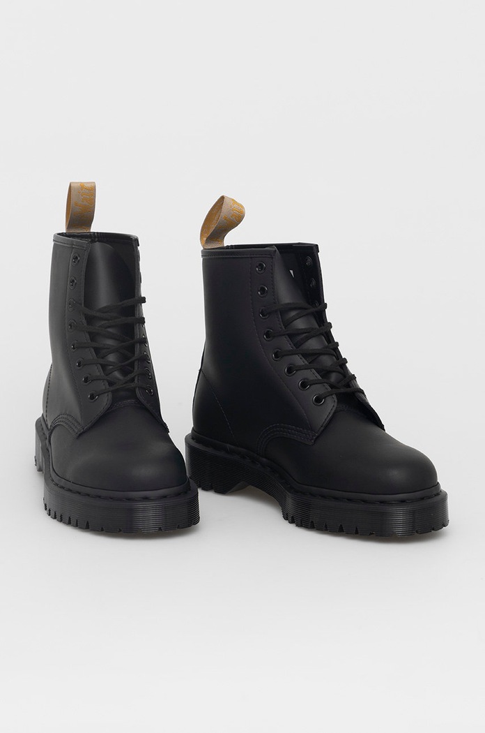 Μποτάκια εργασίας Dr. Martens Vegan 146 Bex Mono NHL Pittsburgh Penguins Vegan 1460 Bex Mono DM27032001 μαύρο AW21