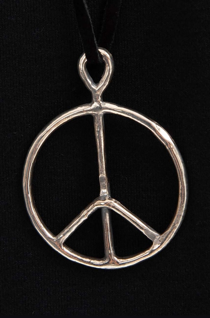 Náhrdelník Needles Peace Pendant - Deer Cord LQ015.SILVER stříbrná