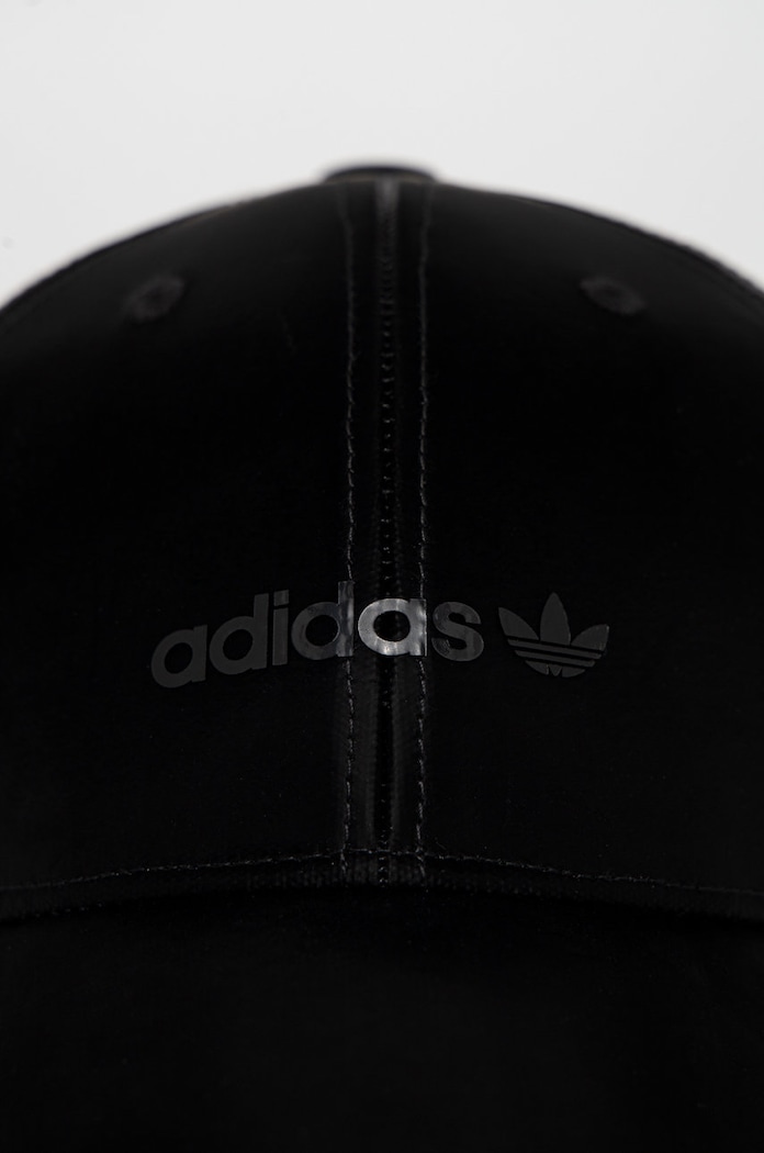 Čepice adidas Originals HK0151. černá AW22