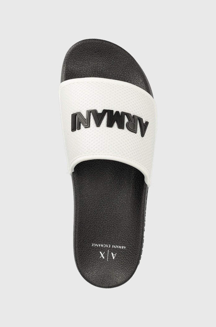 Armani Exchange klapki biały XUP001.XV087.N480