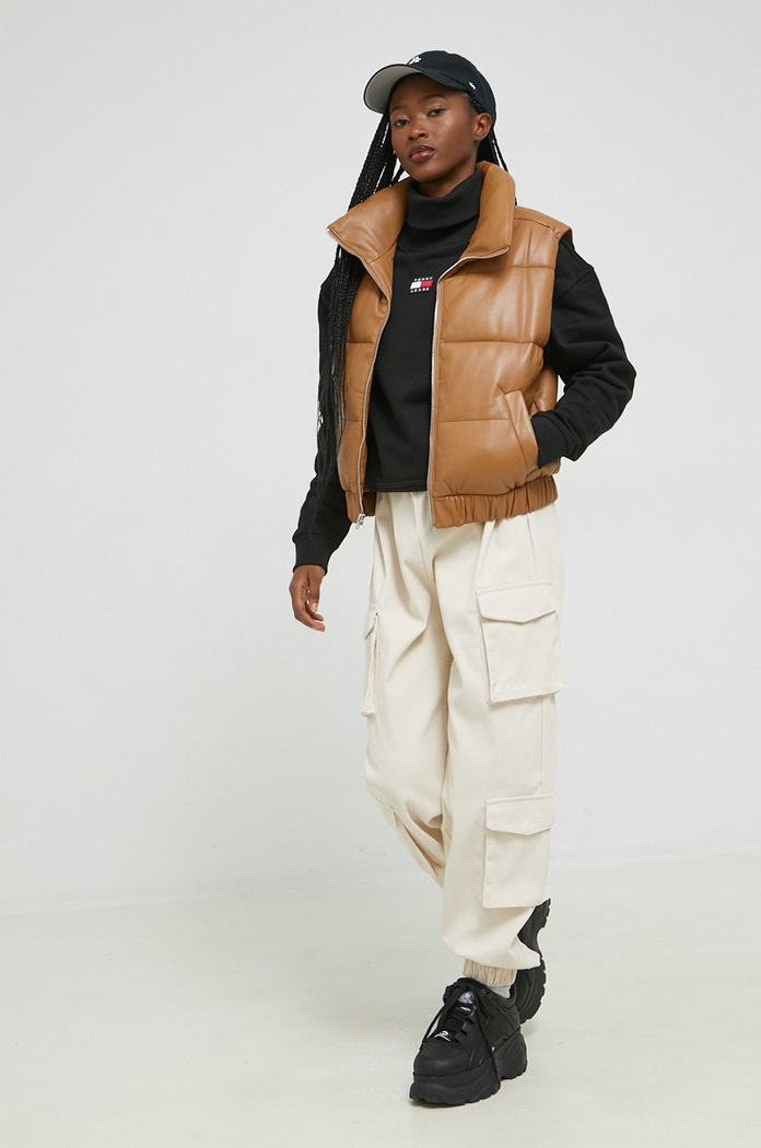 Αμάνικο μπουφάν Abercrombie & Fitch KI144.2053.410 καφέ AW22