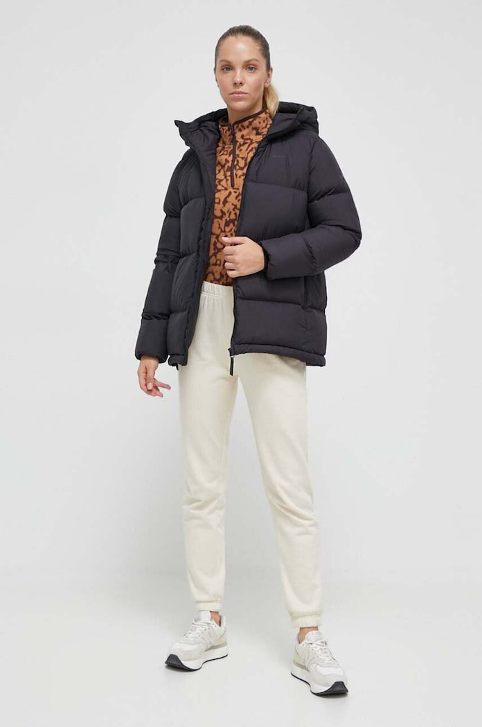 Páperová bunda Peak Performance G77952 čierna AW24