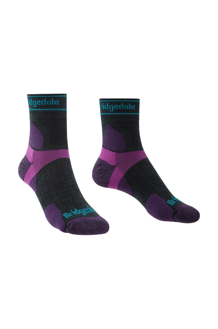 Ponožky Bridgedale Ultralight T2 Merino Sport beh fialová 710202