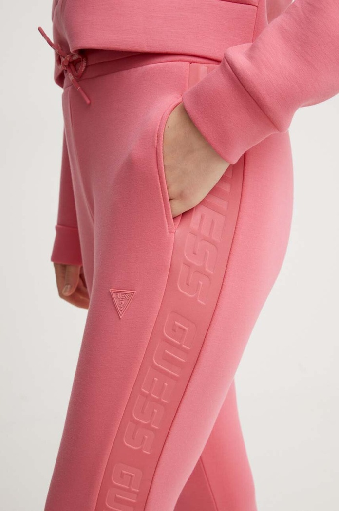 Guess pantaloni da tuta da donna con viscosa ALLIE rosa V2YB18.K7UW2