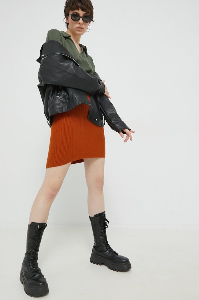 Šaty Abercrombie & Fitch KI159.2492.410 hnědá AW22