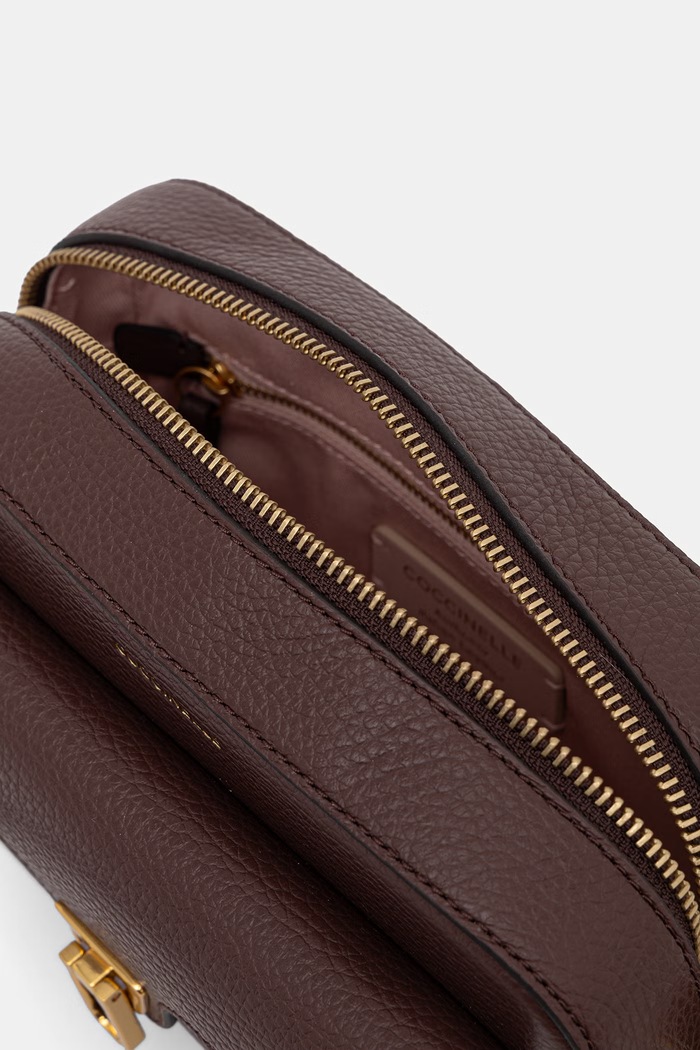 Coccinelle geantă crossbody pentru femei din piele E1.MF6.15.02.01 burgundia