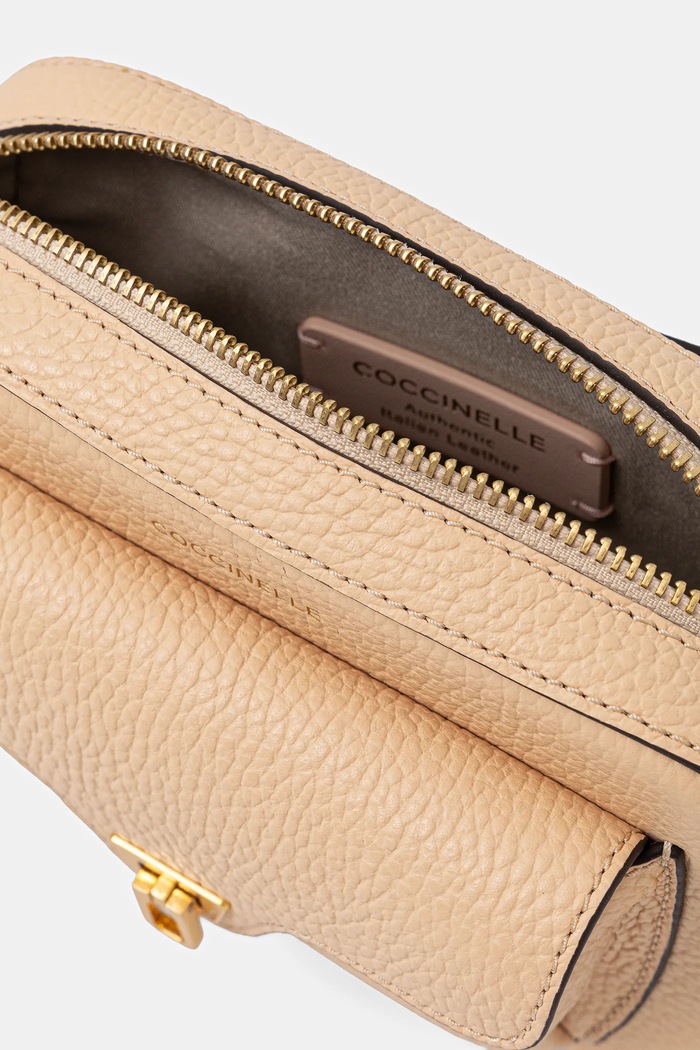 Coccinelle geantă crossbody pentru femei din piele E1.MF6.55.04.01 bej