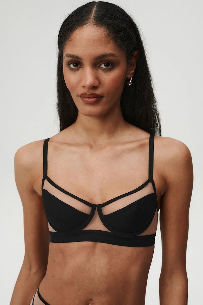 Undress Code sutien 385 Something Classy Bra Black cu balene negru 385