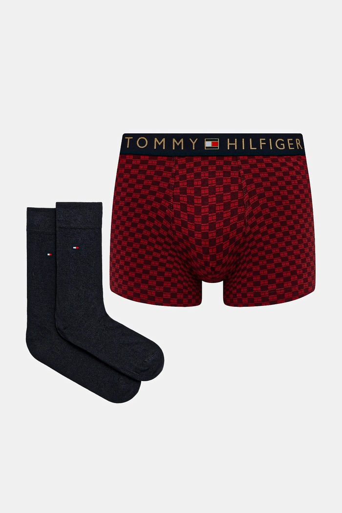 Set boxeriek a ponožiek Tommy Hilfiger burgundské UM0UM03048