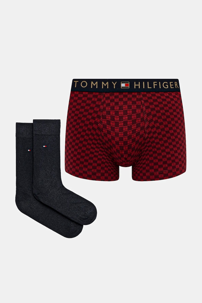 Set boxeriek a ponožiek Tommy Hilfiger burgundské UM0UM03048