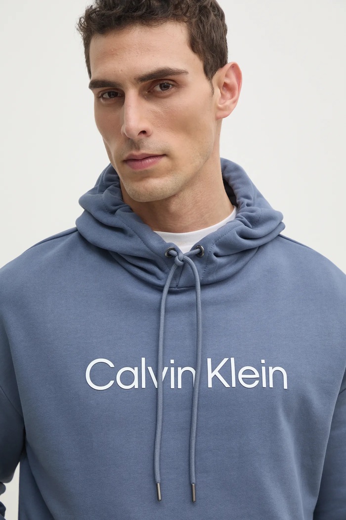 Pamučna dukserica Calvin Klein plava K10K111345