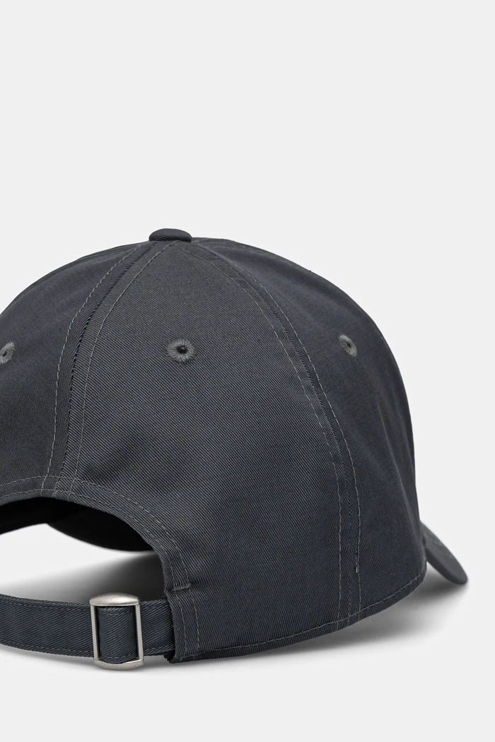 Шапка с козирка Under Armour 1381645 сив SS25
