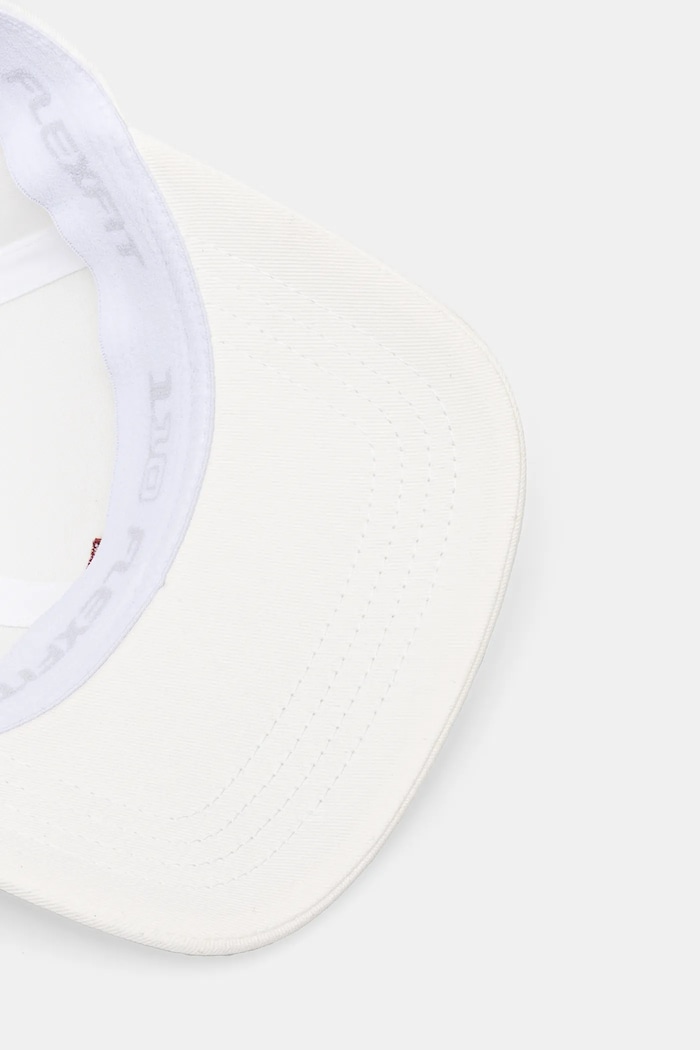 Kapa sa šiltom Levi's bijela D7723.0001