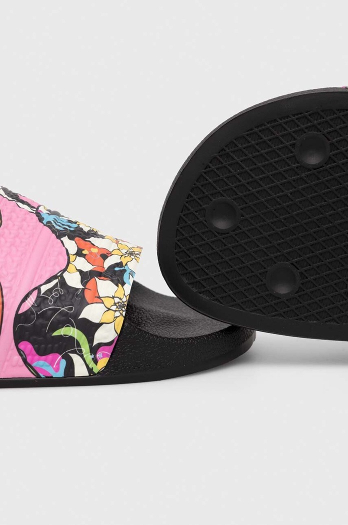 Pantofle adidas Originals PRIDE ID7513 vícebarevná