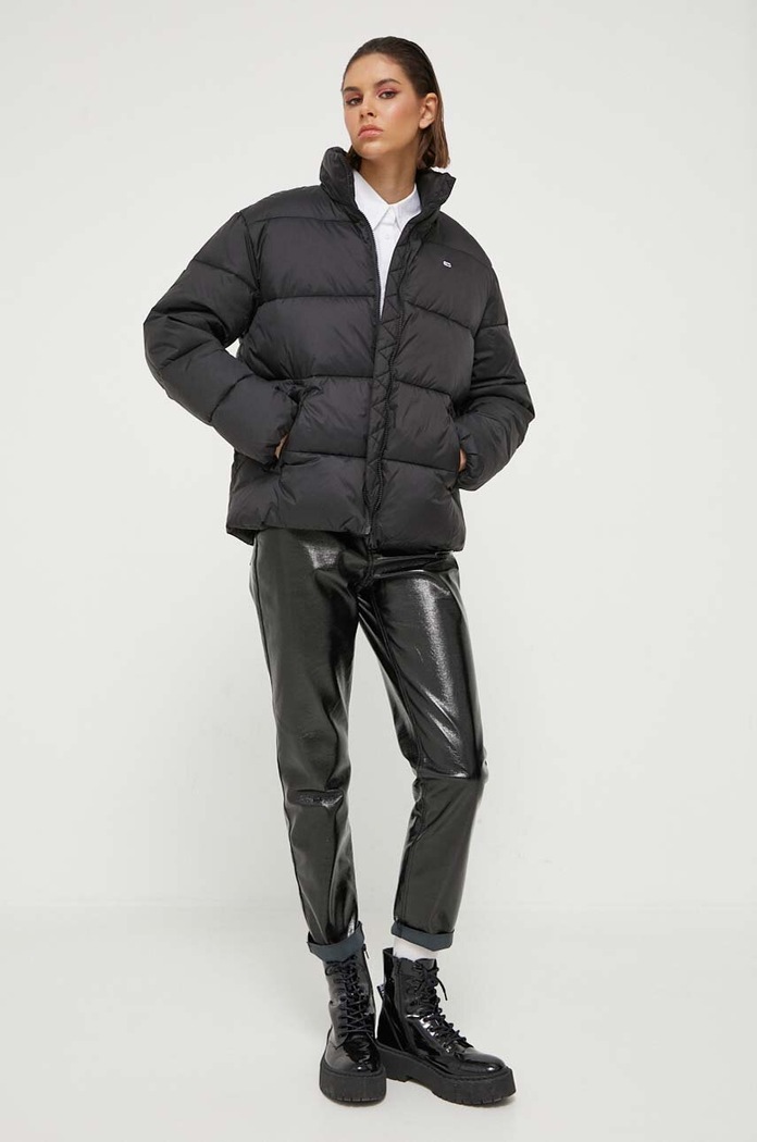Bunda Tommy Jeans zateplené čierna DW0DW15963