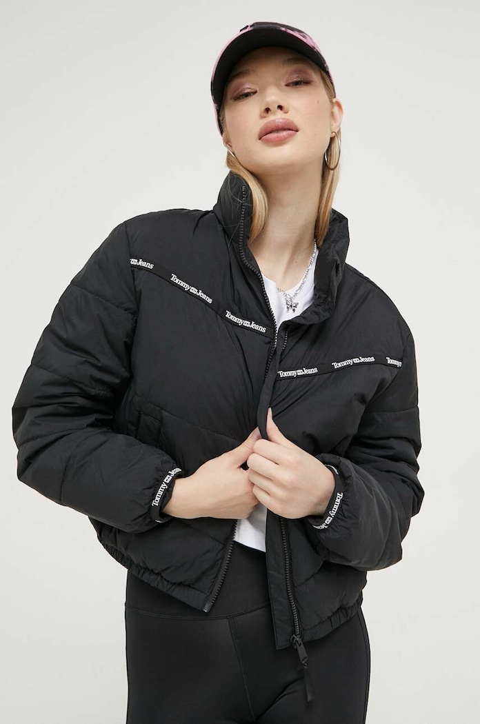 Tommy Jeans kurtka pozostałe czarny DW0DW16100