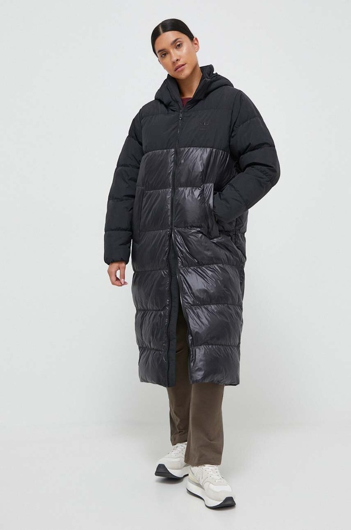 Péřová bunda adidas Originals s podšívkou černá II8487