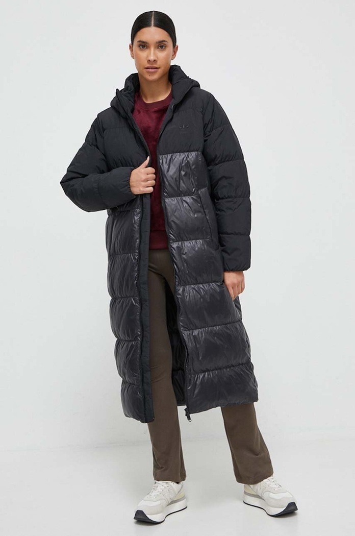 Péřová bunda adidas Originals II8487 černá AW23