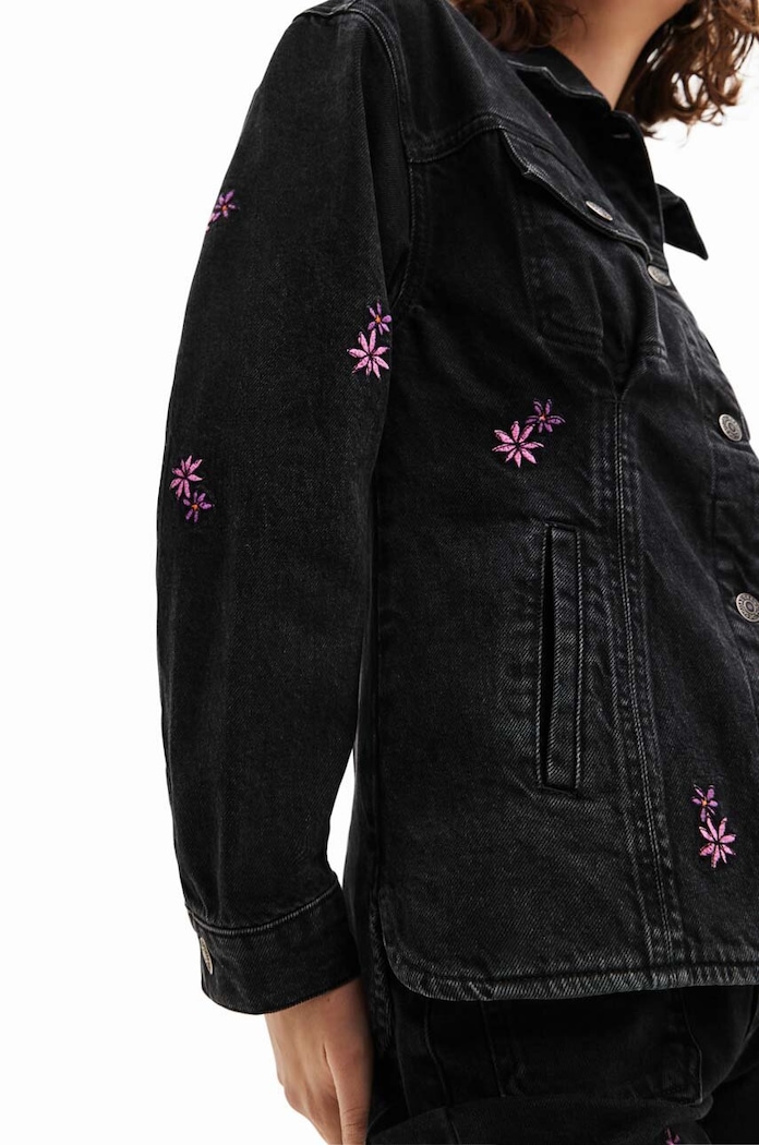 Odzież Desigual kurtka jeansowa 23WWED33 WOMAN DENIM TRUCKER JACKET 23WWED33 czarny
