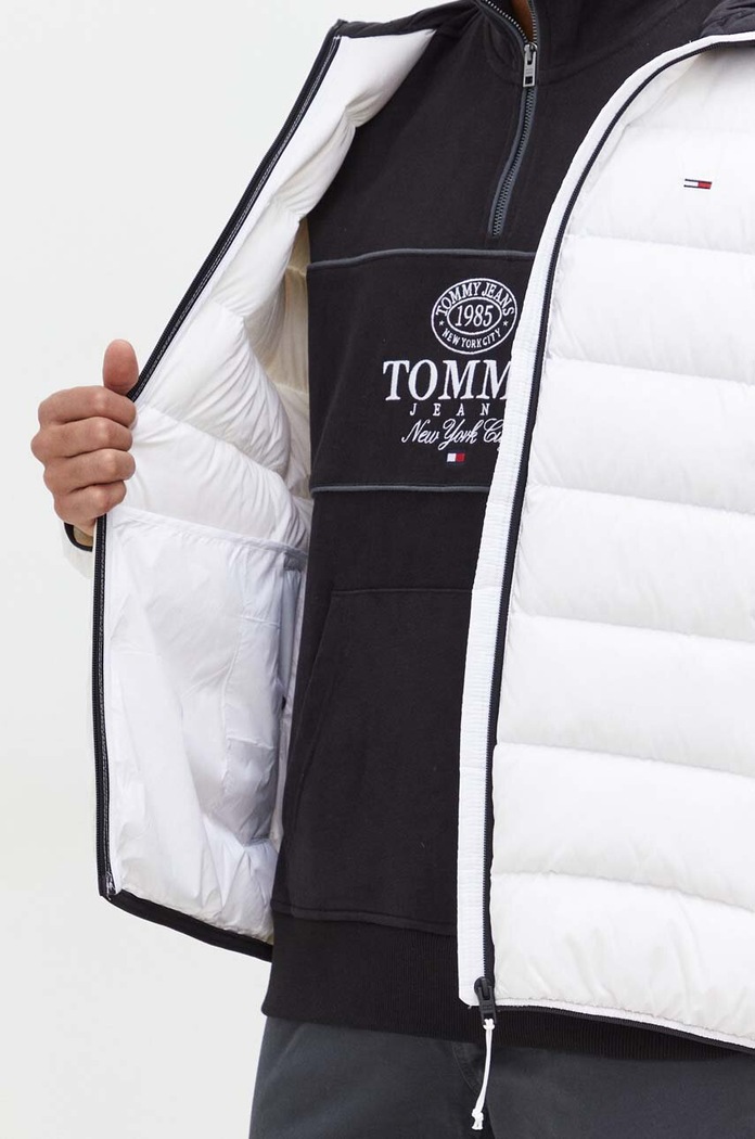 Пухено яке Tommy Jeans DM0DM17233