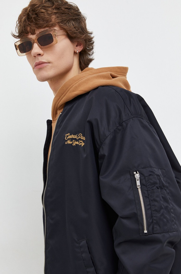 Bomber jakna Abercrombie & Fitch črna KI132.3179.908