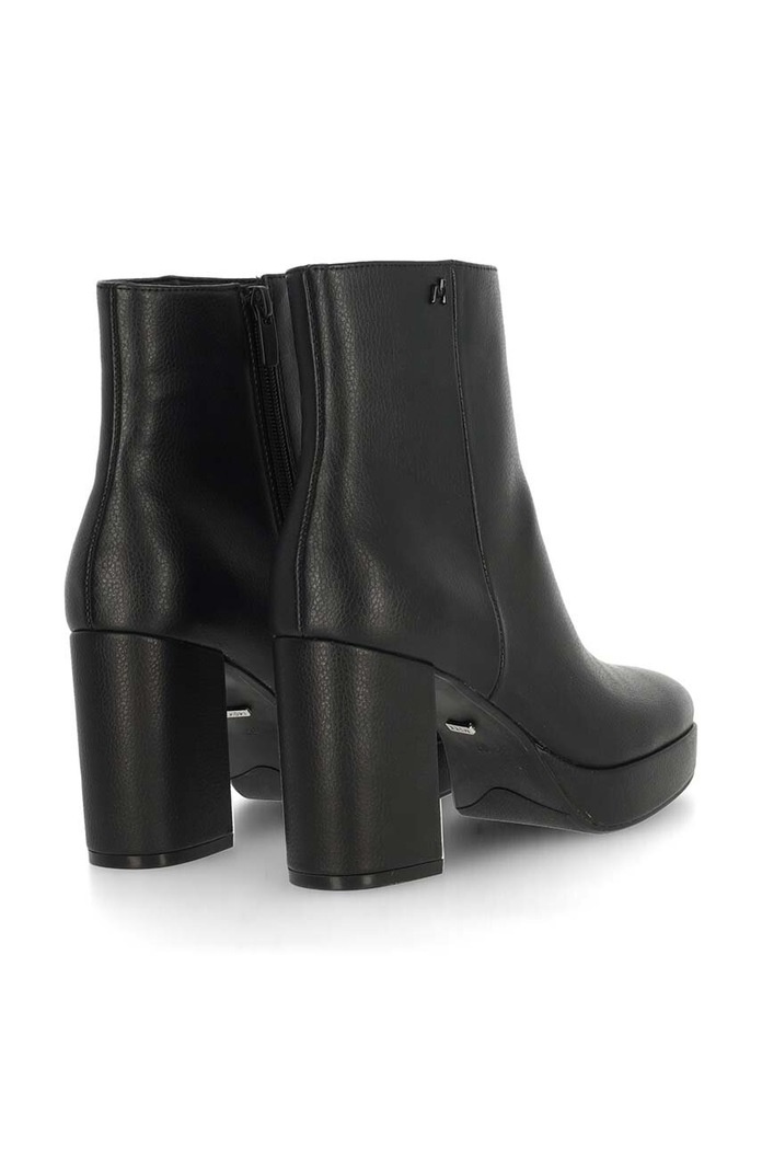 Obutev Gležnarji Mexx Ankle Boot Melody MXQL012601W črna