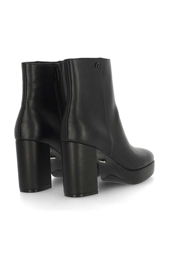 Obutev Gležnarji Mexx Ankle Boot Melody MXQL012601W črna